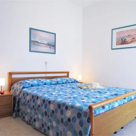 Appartement Fantastic In Caorle With Shared Pool